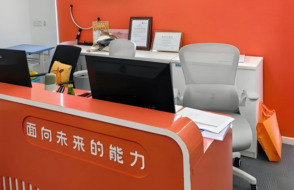刚交完钱就跑路，砸十几万报班只能听个响，给孩子报兴趣班有哪些坑？哪些课烧钱又没用?