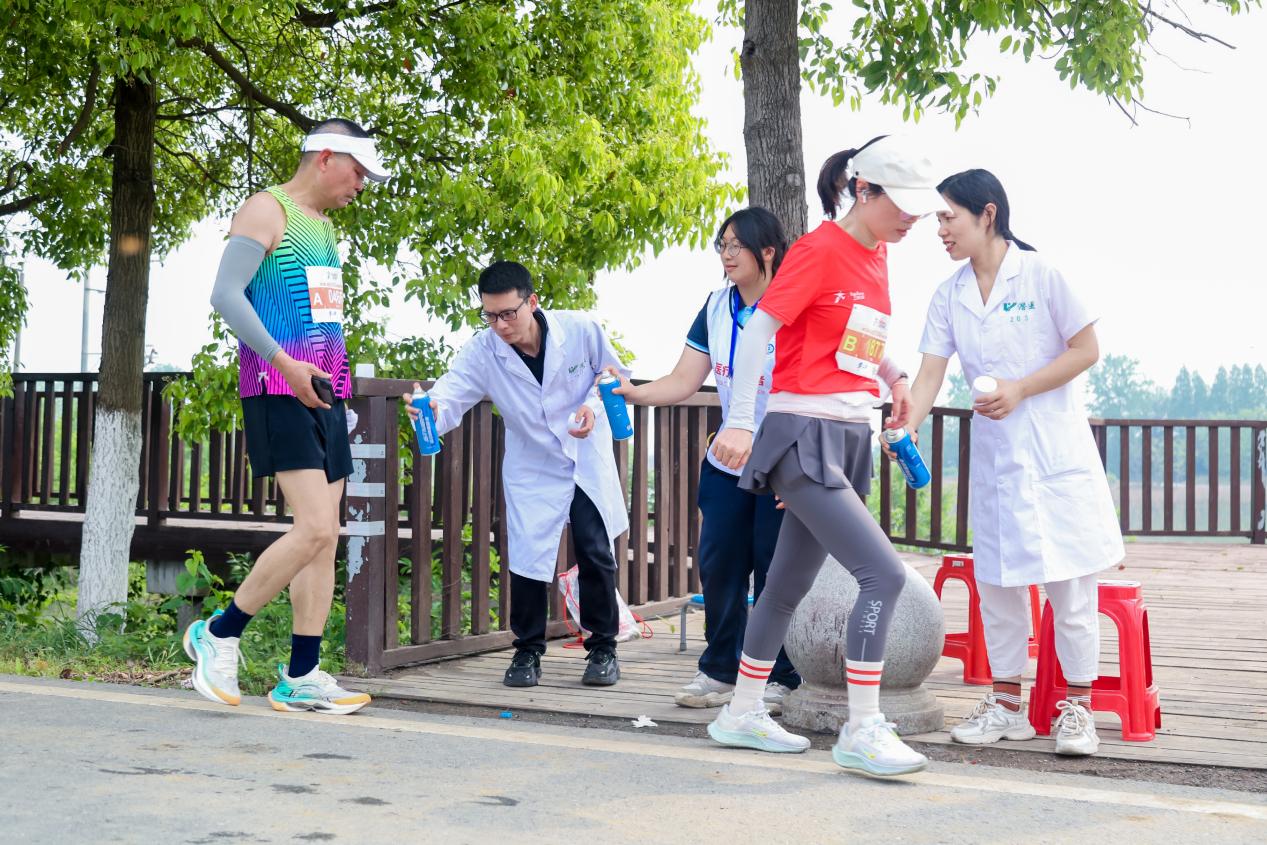 2025潜马鸣枪开跑！赴约龙虾盛宴，共赏最美湿地赛道