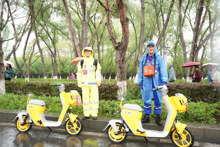 2025新疆奎屯兵地融合半程马拉松暨中国田径协会10公里精英赛（奎屯站） 鸣枪起跑