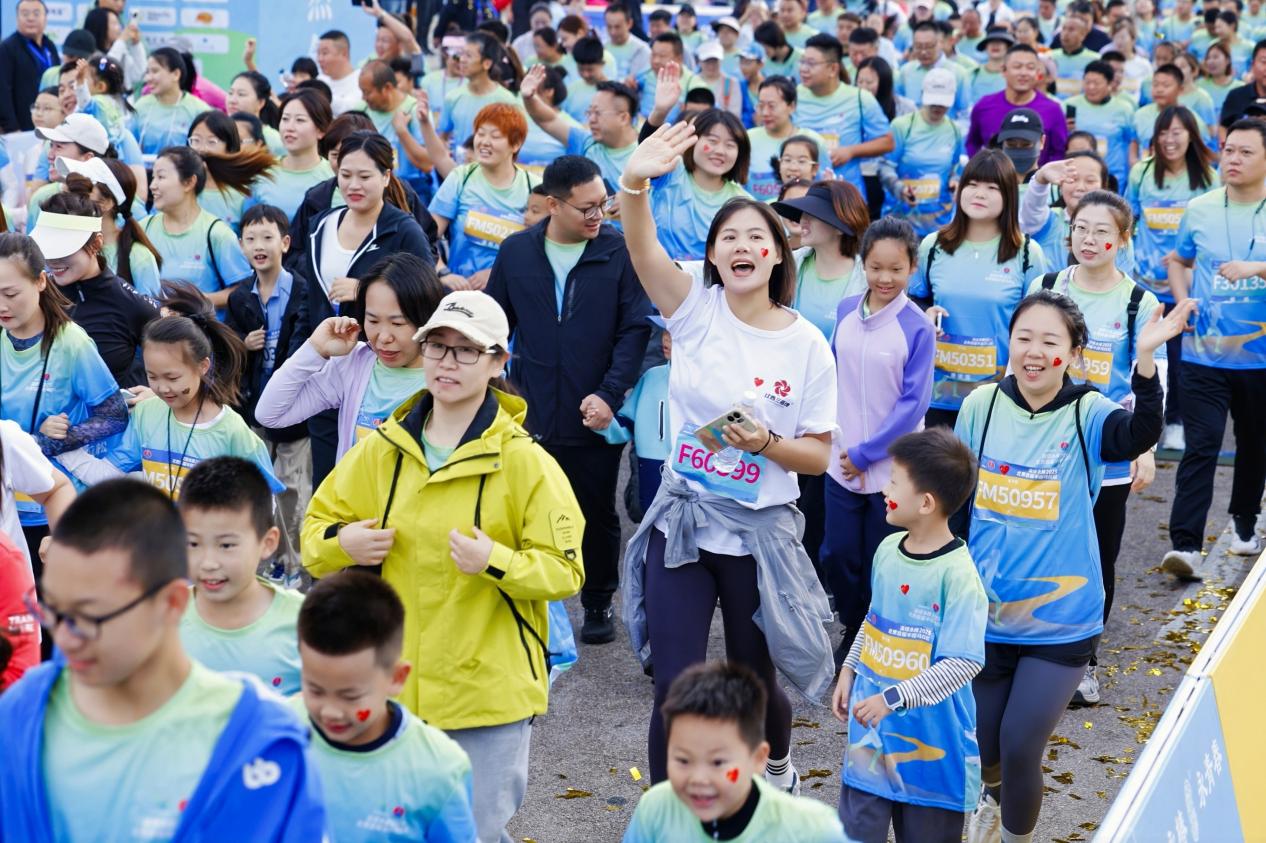 凌塔永椿2025北票首届半程马拉松圆满落幕！