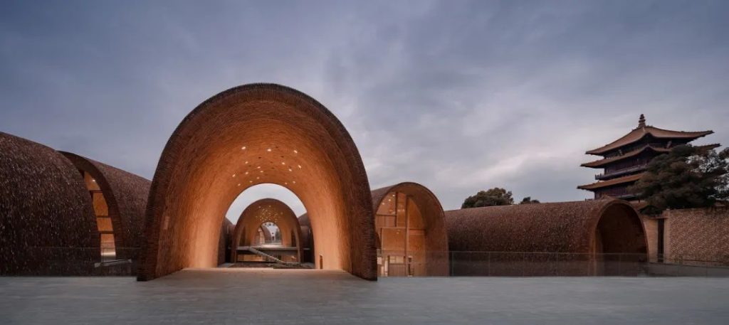 景德镇一酒店国庆房价飙至 1000 元（9 月仅 90 元），酒店：非最终价，入住多退少补，监管部门已介入核查