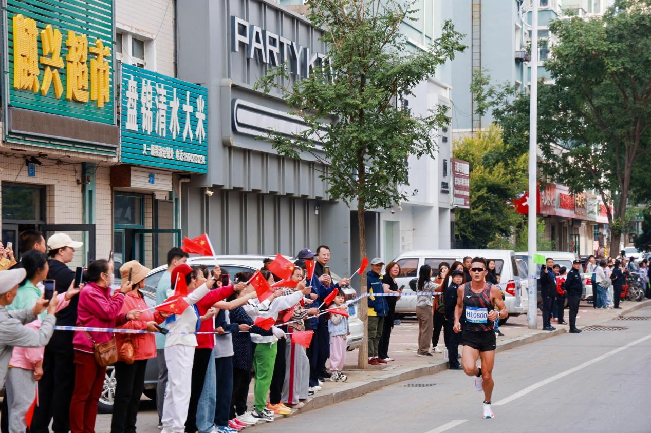 凌塔永椿2025北票首届半程马拉松圆满落幕！