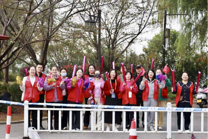 2025黄冈半程马拉松鸣枪开跑